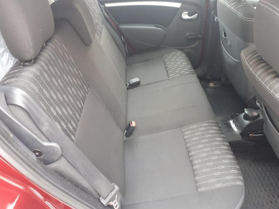 Renault Sandero 1.6 MT (84 л. с.)