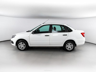 LADA Новая Granta седан 1.6 AMT 16кл (106 л. с.)