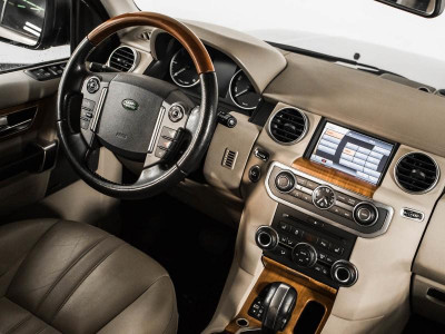 Land Rover Discovery 3.0 TD AT (245 л. с.)
