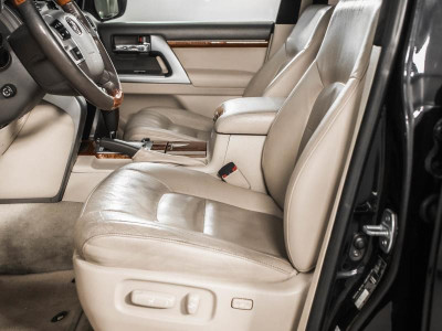 Toyota Land Cruiser 4.6 AT 4WD (7 мест) (309 л. с.)