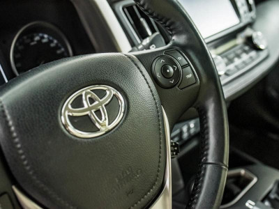 Toyota RAV4 2.0 MT (151 л.с.) 4WD