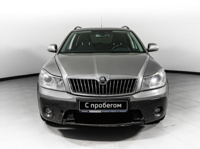 ŠKODA Octavia 1.8 TSI MT (152 л. с.)