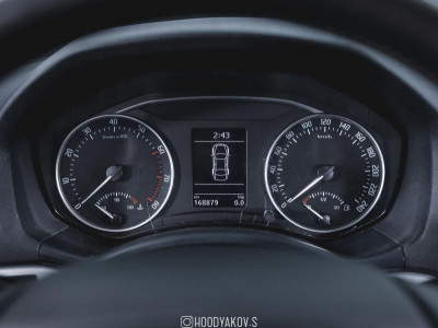 ŠKODA Octavia 1.8 TSI MT (152 л. с.)