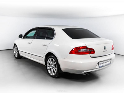 ŠKODA Superb 1.8 TSI DSG (152 л. с.)