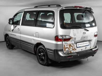 Hyundai Starex 2.5D MT (101 л.с.)