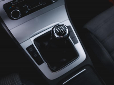 Volkswagen Passat CC 2.0 TDI MT (140 л. с.)