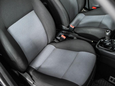 Volkswagen Golf 1.4 MT (75 л. с.)