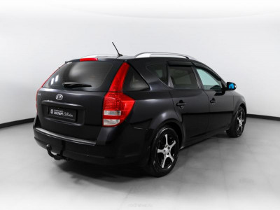 Kia Ceed 1.6 MT (122 л. с.)