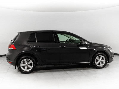 Volkswagen Golf 1.2 AT (105 л.с.)