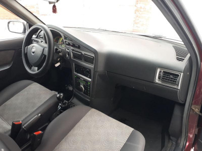 Daewoo Nexia 1.5 MT (80 л. с.)