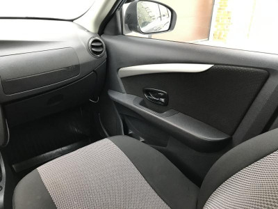 Nissan Almera 1.6 AT (102 л. с.)