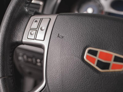 Geely Emgrand EC7 1.8 MT (126 л. с.)