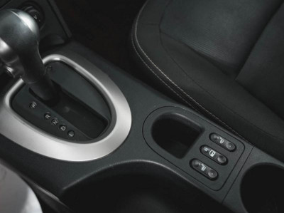 Nissan Qashqai 1.6 CVT (117 л. с.)