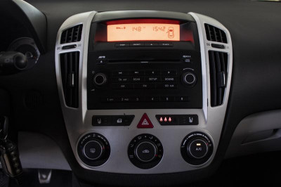 Kia Ceed 1.6 MT (122 л. с.)