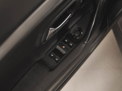 Volkswagen Passat CC 1.8 AT (152 л.с.)