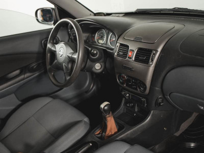 Nissan Almera 1.5 MT (98 л. с.)