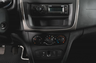 Renault Новый Sandero 1.6 MT (82 л.с.)