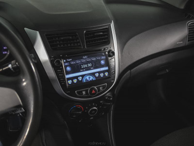Hyundai Solaris 1.4 MT (107 л. с.)
