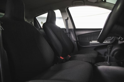 Toyota Vitz 1.3 CVT (94 л. с.)