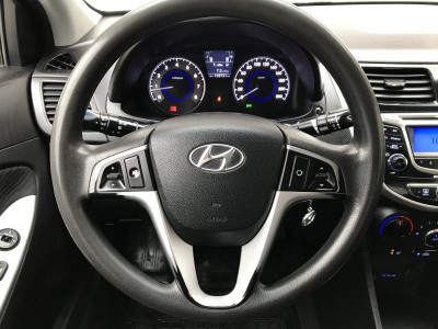 Hyundai Solaris 1.4 MT (107 л. с.)