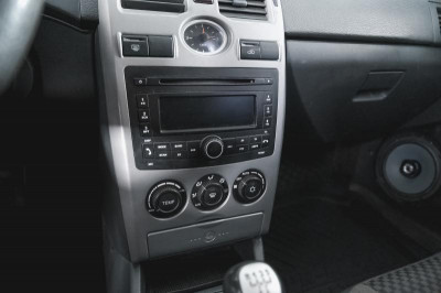LADA Priora 1.6 MT 16 кл (Евро-3) (98 л. с.)