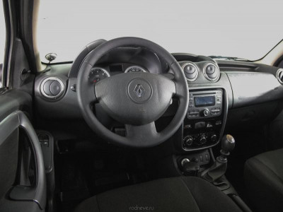 Renault Duster 1.6 MT 4x4 (102 л. с.)
