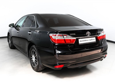 Toyota Camry 2.5 AT (181 л. с.)