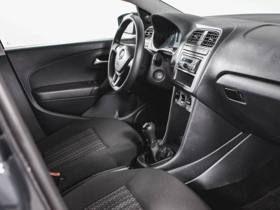 Volkswagen Polo 1.6 MPI MT (110 л. с.)