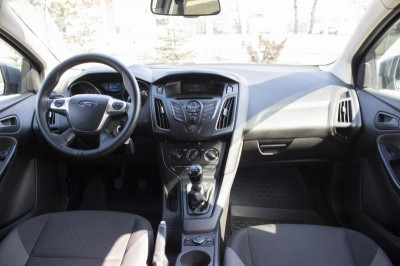 Ford Focus 1.6 MT (105 л. с.)