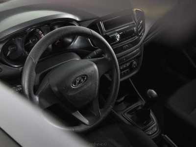 LADA Vesta 1.6 MT (106 л. с.)