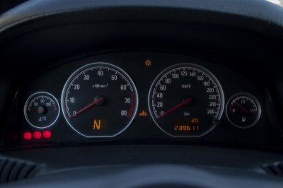 Opel Vectra 1.8 MT (140 л. с.)