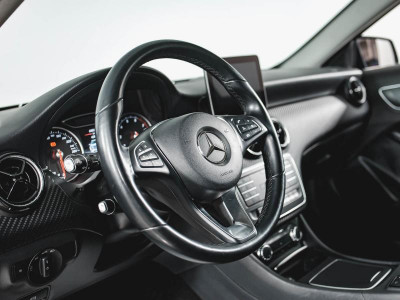 Mercedes-Benz GLA-Класс 200 MT (156 л.с.)