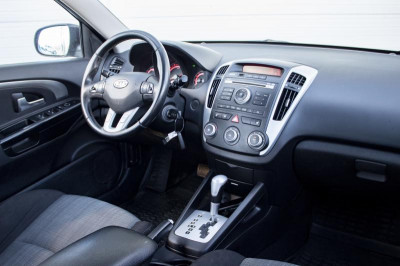 Kia Ceed 1.6 AT (122 л. с.)