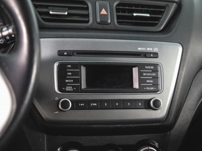 Kia Rio Хетчбэк 1.4 AT (107 л. с.)