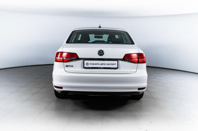 Volkswagen Jetta 1.6 MPI AT (105 л. с.)