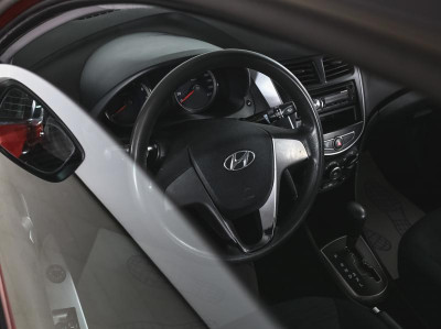 Hyundai Solaris 1.4 AT (107 л. с.)