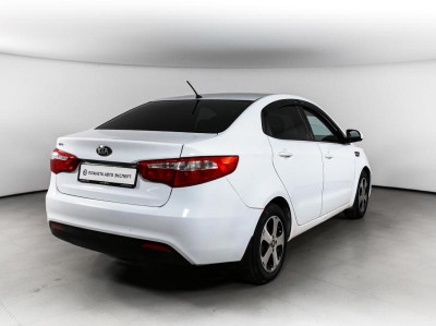 Kia Rio 1.6 MT (123 л. с.)