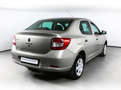 Renault Logan 1.6 MT (82 л. с.)