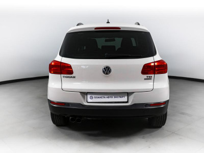 Volkswagen Tiguan 1.4 TSI BlueMotion MT (122 л. с.)