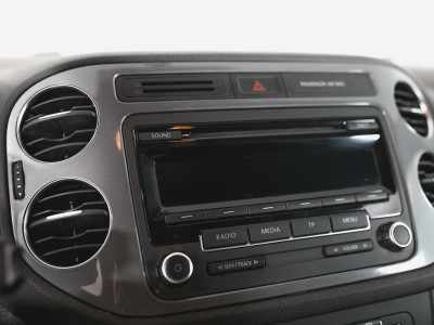 Volkswagen Tiguan 1.4 TSI BlueMotion MT (122 л. с.)