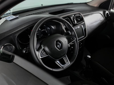 Renault Logan Stepway 1.6 AT (102 л.с.)
