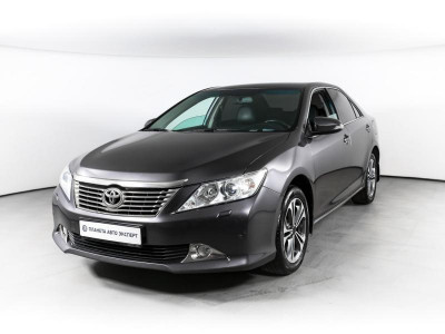 Toyota Camry 2.5 AT (181 л. с.)