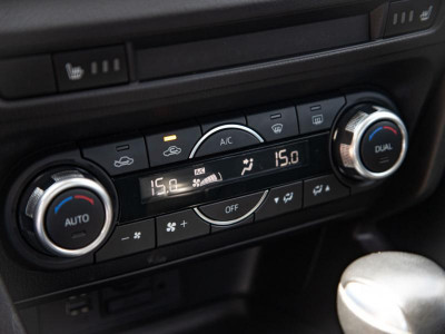 Mazda 3 1.5 AT (120 л.с.)