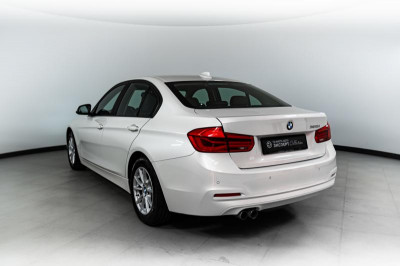 BMW 3 серия 320i AT (184 л. с.)