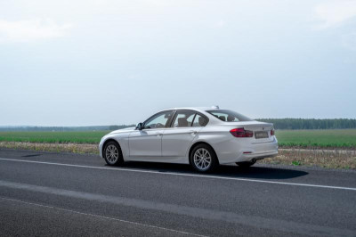 BMW 3 серия 320i AT (184 л. с.)