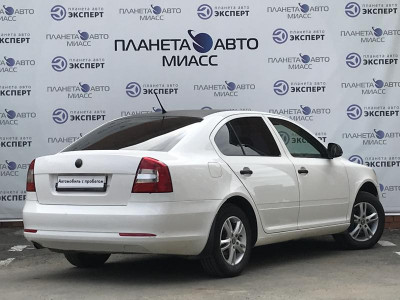 ŠKODA Octavia 1.6 MPI MT (102 л. с.)