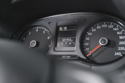 Volkswagen Polo 1.6 MPI AT (110 л. с.)