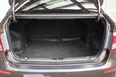 Kia Rio 1.6 AT (123 л. с.)