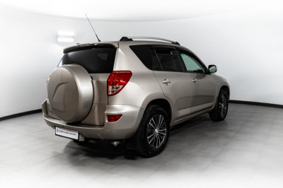 Toyota RAV4 2.0 AT (152 л.с.) 4WD