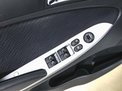 Hyundai Solaris 1.6 AT (123 л. с.)